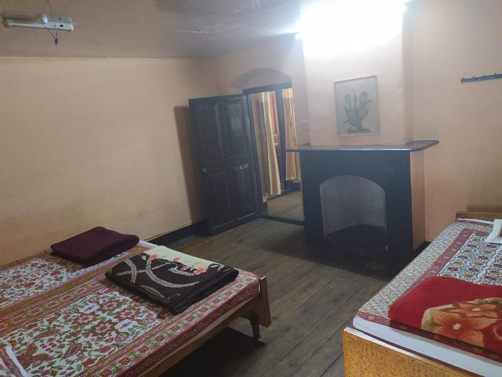 Belair Cottages – Bungalow Type 1, Hall with double bedroom